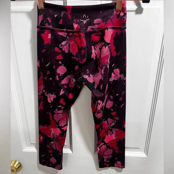Beyond yoga capri leggings size XS in excellent condition - Picture 3 of 4